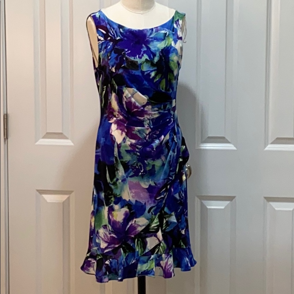 Floral shift dress with ruffle detail size 6